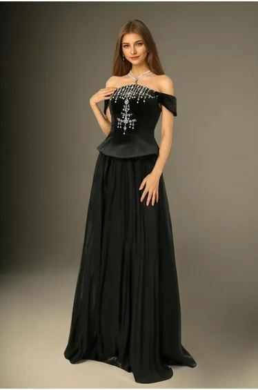 فستان فيفيد فلير أسود بلا أكتاف