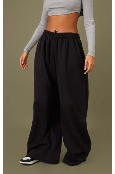 بنطلون رياضي بأرجل عريضة لون أسود - طويلات القامة