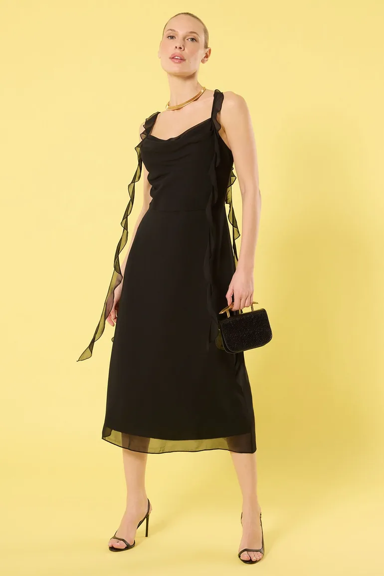 Black Plain A-Line Frilled Woven Dress Trendyol : Evening Dresses :  VogaCloset Oman