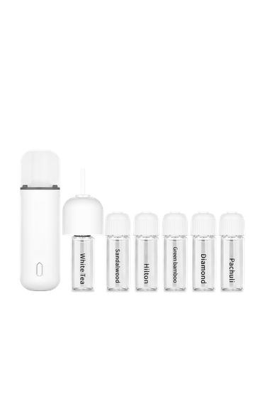 Car Aroma Diffuser & Oils Set - White - 6x5 ml