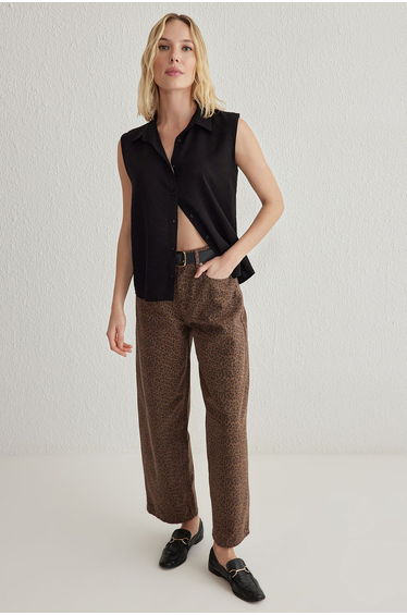 Black Zero Sleeve Regular Regular Pattern Woven Shirt