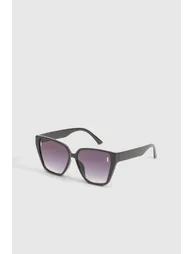 Black Frame Oversized Sunglasses - black - 1