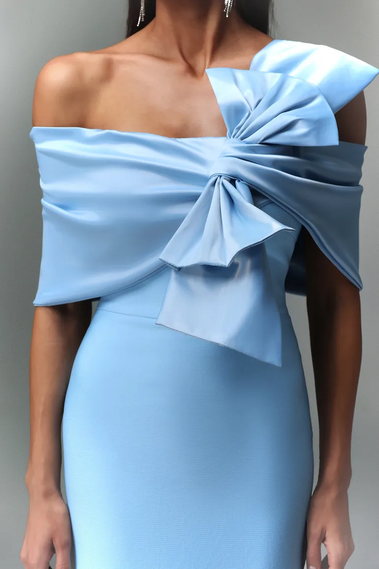 Uara Off-The-Shoulder Bow Bandage Maxi Dress - 4