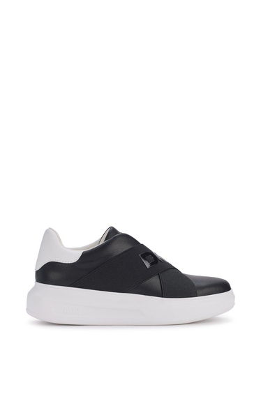 Jaye Slip On Sneaker Black White