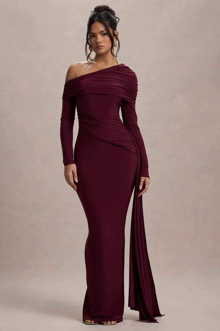 selena gomez in a black dress Selena Gomez Black Backless 2014 American Music Awards Dress