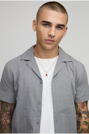 قميص بوهو مان رمادي بأكمام قصيرة
