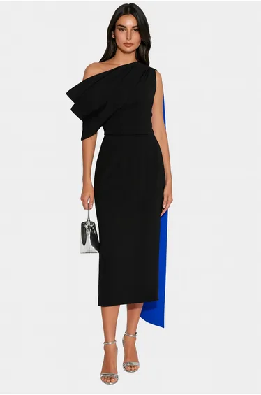 فستان أسود ميدي بقصة مستقيمة