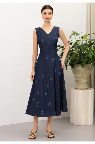 Rose Embroidery V-Neck Sleeveless Denim Dress