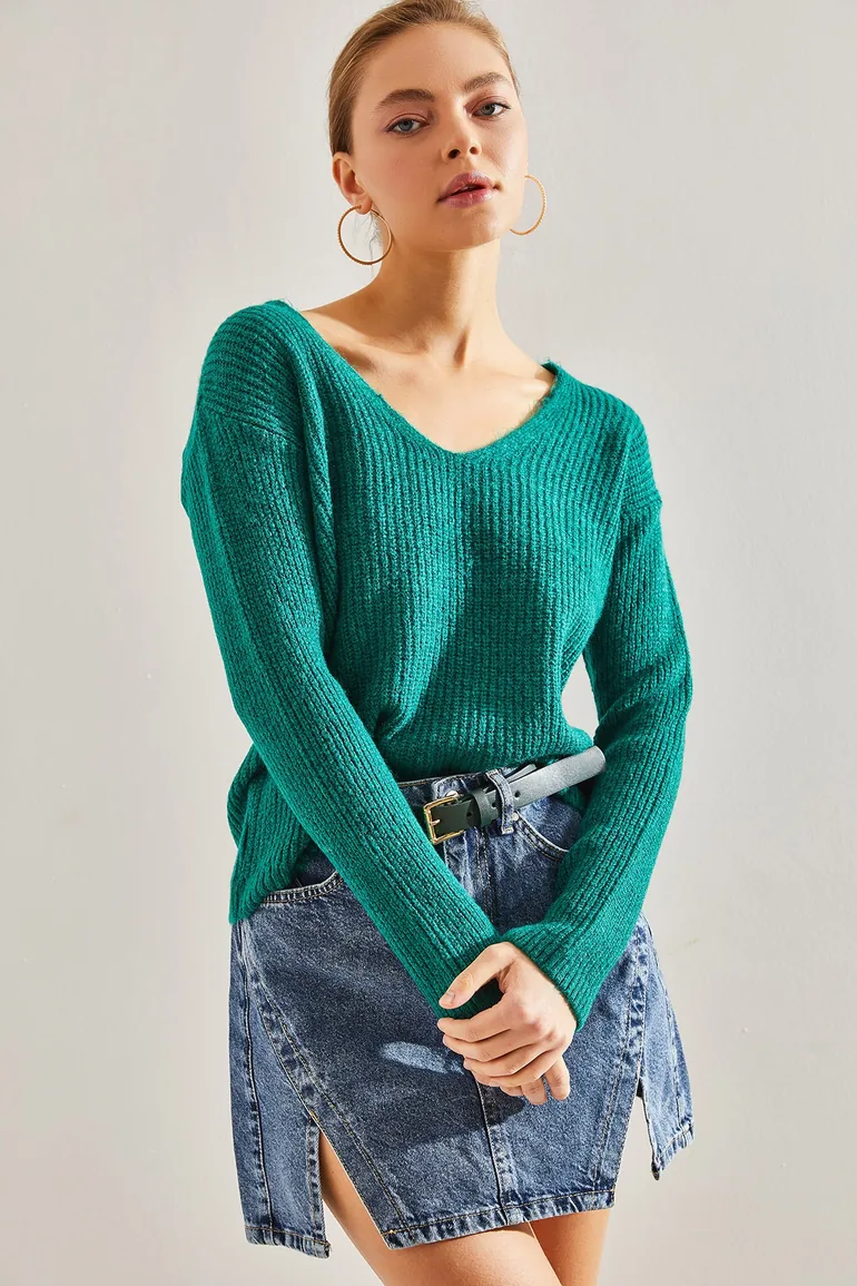 Women's V-Neck Knitwear Sweater - 4