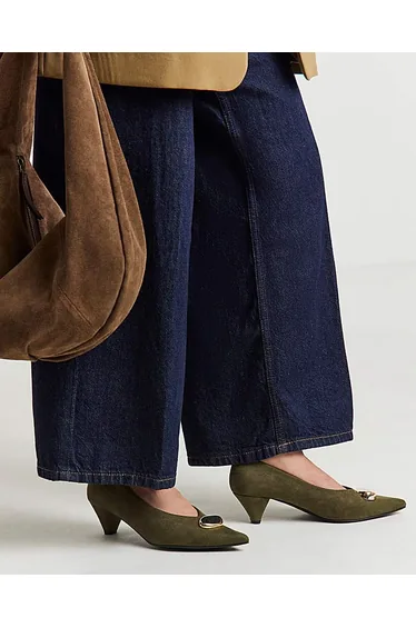 High Cut Court Shoe Trim Wide