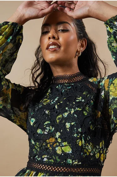 Petite Occasion Floral Lace Trim Dobby Chiffon Tiere Dress