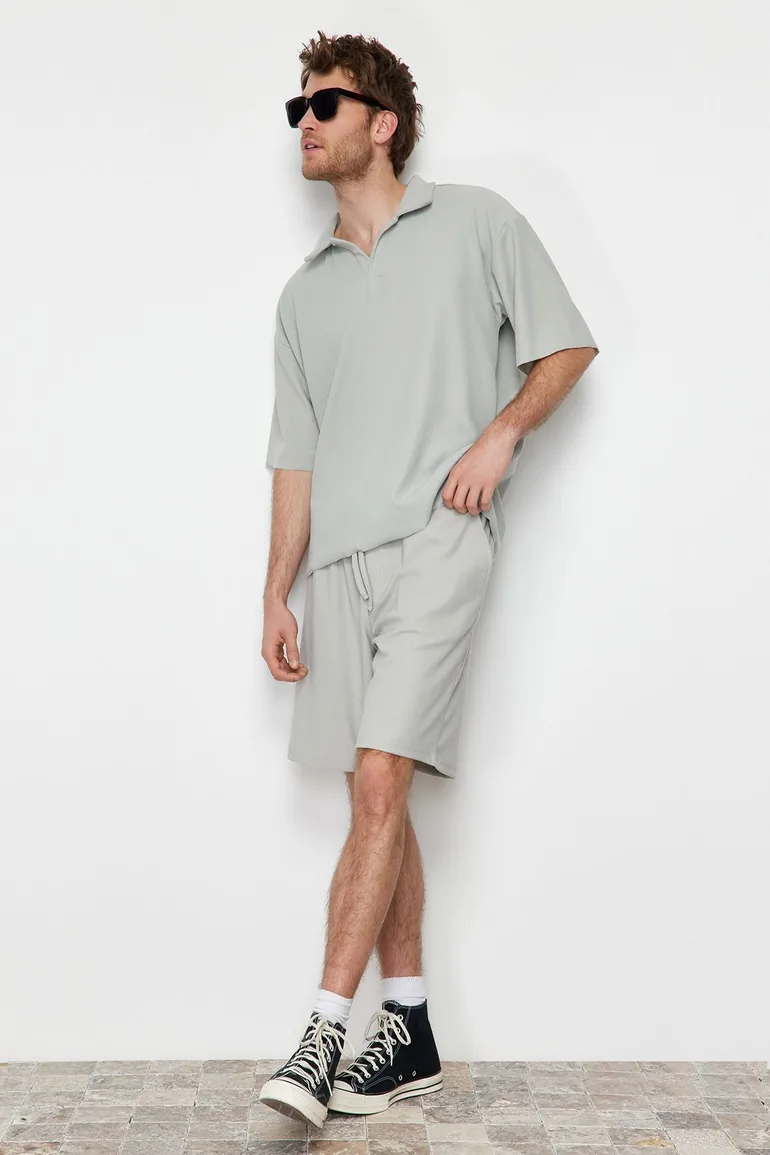 Limited Edition Stone Men's Oversize/Wide Cut Textured Non-Wrinkle Ottoman Shorts