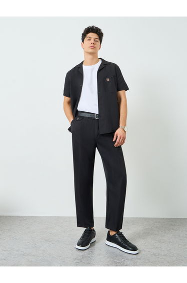 Men Black Slant Pocket Pleated Straight Leg Pants
