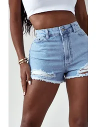 PRETTYLITTLETHING Shape Bleach Wash Distressed Hem Denim Shorts - 4