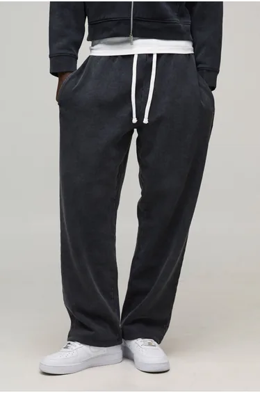 بنطلون رياضة بوهو مان أسود بقصة عريضة