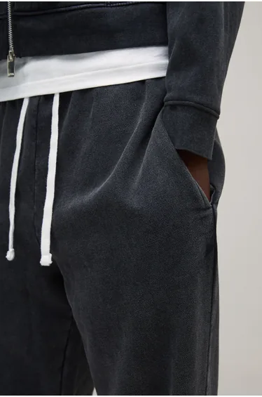 بنطلون رياضة بوهو مان أسود بقصة عريضة