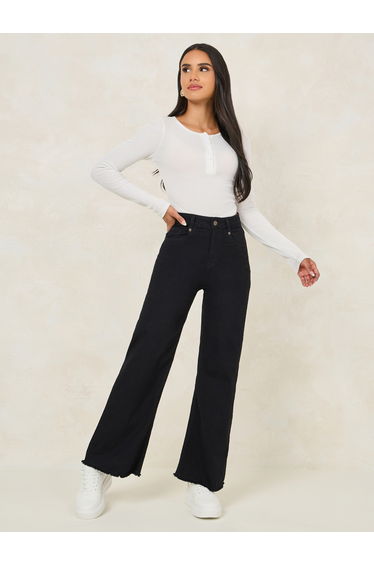 Solid Wide Leg Jeans with Raw Edge