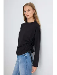 Black Plain Regular Crew Neck Low Sleeve Long Regular 20/1 Combed Single Jersey Knitted T-Shirt - 1