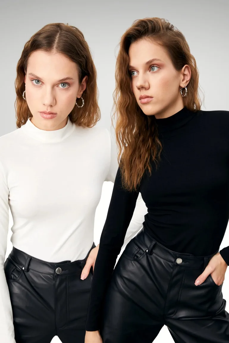 BIPANTOLON Women's 2-Pack Slim Fit Bodysuits