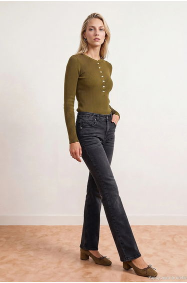 DILVIN Women's Jeans product thumbnail 4