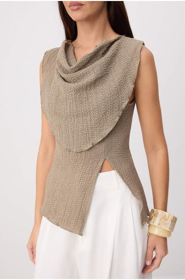 Stone Fitted/Body-Fitting Notched Collar Sleeveless Textured Knitted Blouse product thumbnail 3