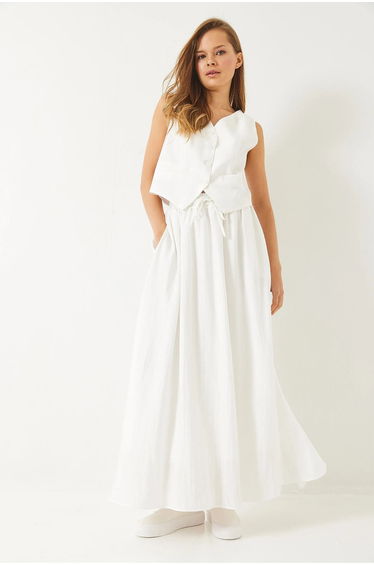 LUCCI V-Neck Vest and Maxi Skirt Two-Piece Coord Set product thumbnail 3