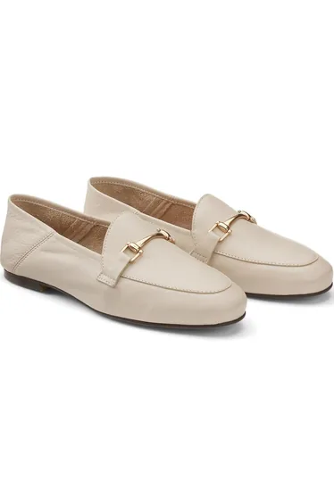 حذاء لوفر جلد بطبعة شعار