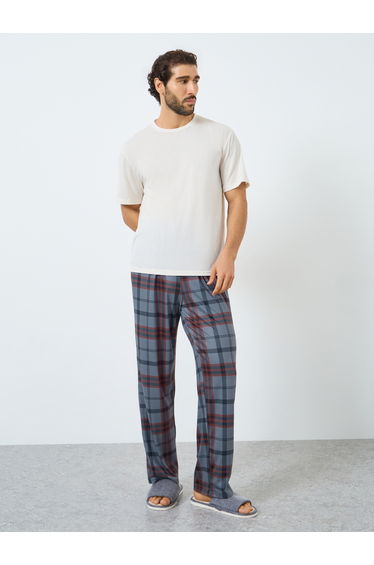 Men Relaxed Fit Solid T-Shirt and Checked Pyjama Set