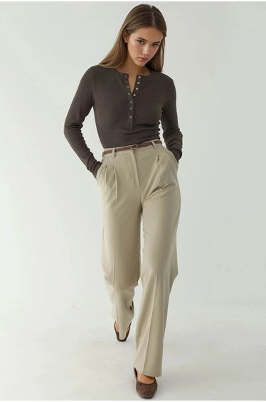 Ribbed Snap Button Knitted Top