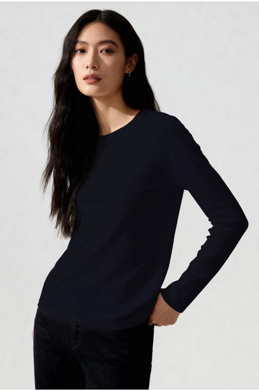 TOMMY Women's Long-Sleeve Crew Neck T-Shirt