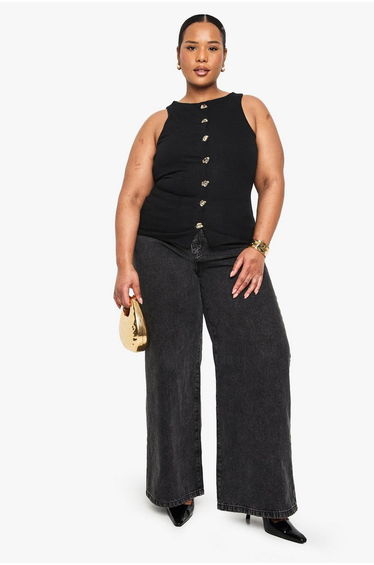 PLUS KNITTED BUTTON DOWN WAISTCOAT - black