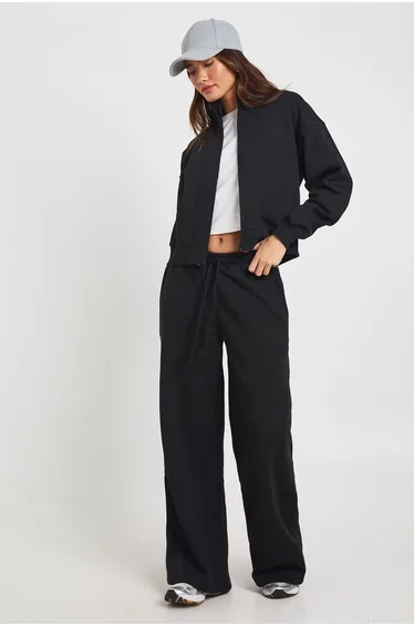 بدلة رياضة بوهو باللون الأسود