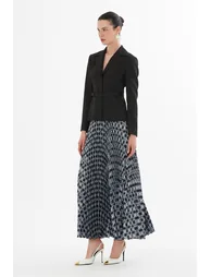 طقم بليزر بحزام بجيوب بحواف بطيات - 1