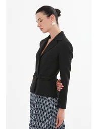 طقم بليزر بحزام بجيوب بحواف بطيات - 2