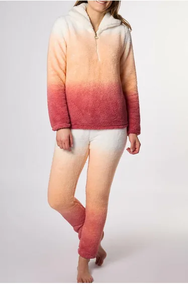 بيجاما بأكمام طويلة