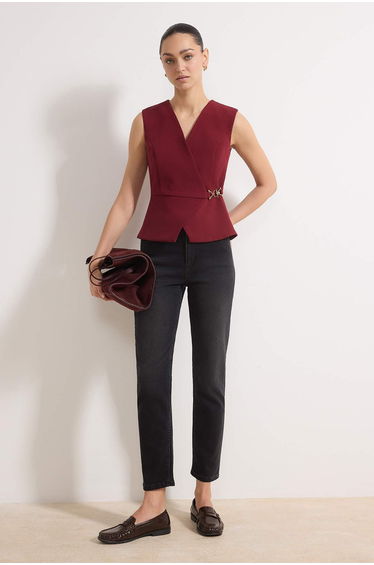 Burgundy Accessory Closure Detailed Regular/Normal Fit Woven Vest
