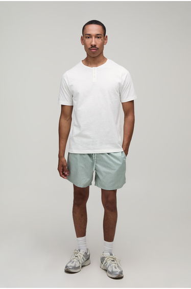 Relaxed Short Length Stripe Short - green