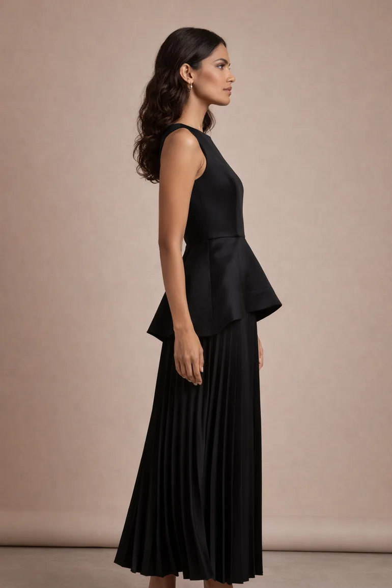 Designer sleeveless dress with fitted waist and pleated skirt - 6