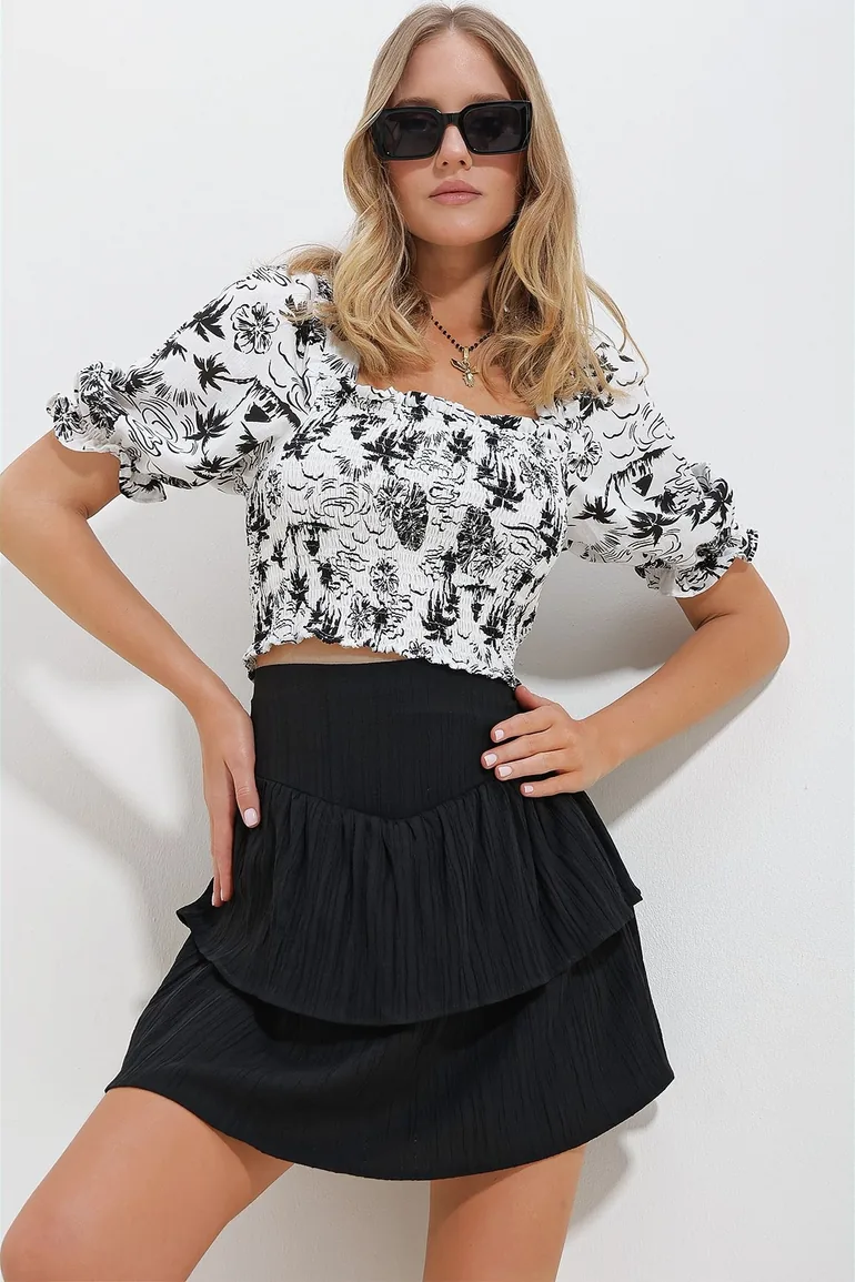 Women's Black and White Square Neck Watermelon Sleeve Gimped Crop Linen Blouse - 1