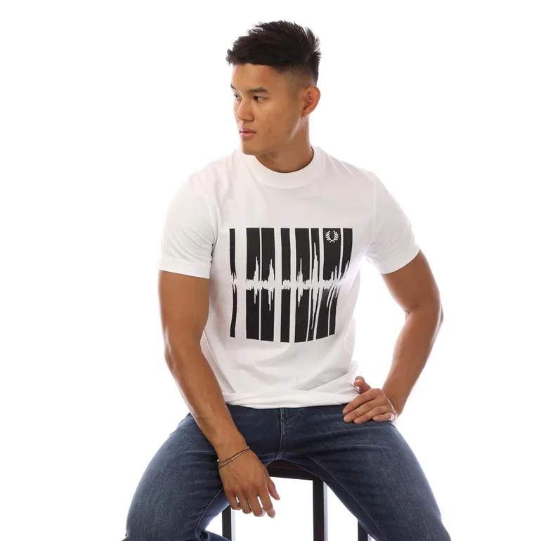 تيشيرت رجالي بطبعة غرافيك لون أبيض - 3