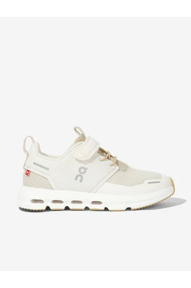 On Running Kids Cloud Play Trainers in Ivory