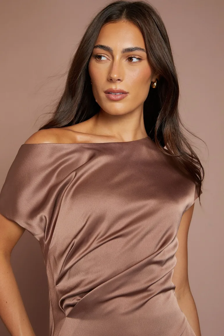 Off The Shoulder Asymmetric Hem Satin Midi Dress - 3