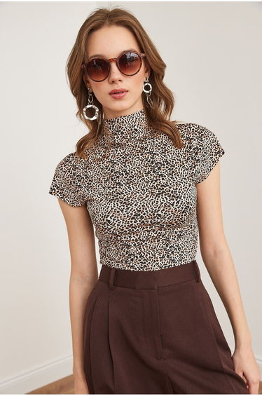 Women's Leopard Stone Stand Collar Bat Crop Micro Blouse