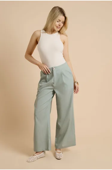 Pleat Front Wide Leg Trouser