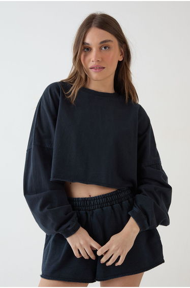 DSGN Studio Heavyweight Washed Oversized Long Sleeve Crop T-Shirt - washed black