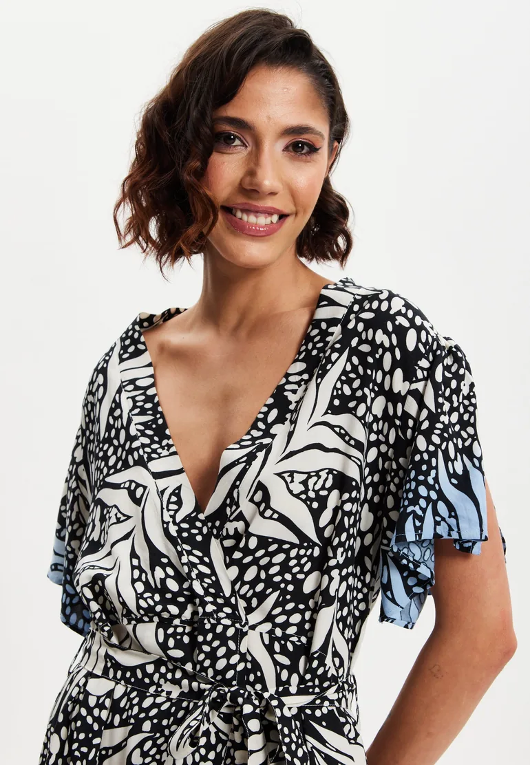 Women’s Midaxi Wrap Dress in Blue with Short Sleeves - 5