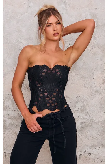 كورسية توب دانتيل أسود بطبعة أزهار