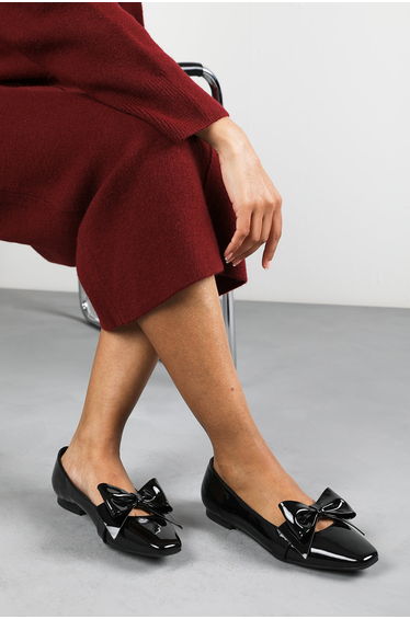 Jessica Wide Fit Pointed Toe Ballet Flats With Bow Detail In Black Patent Finish