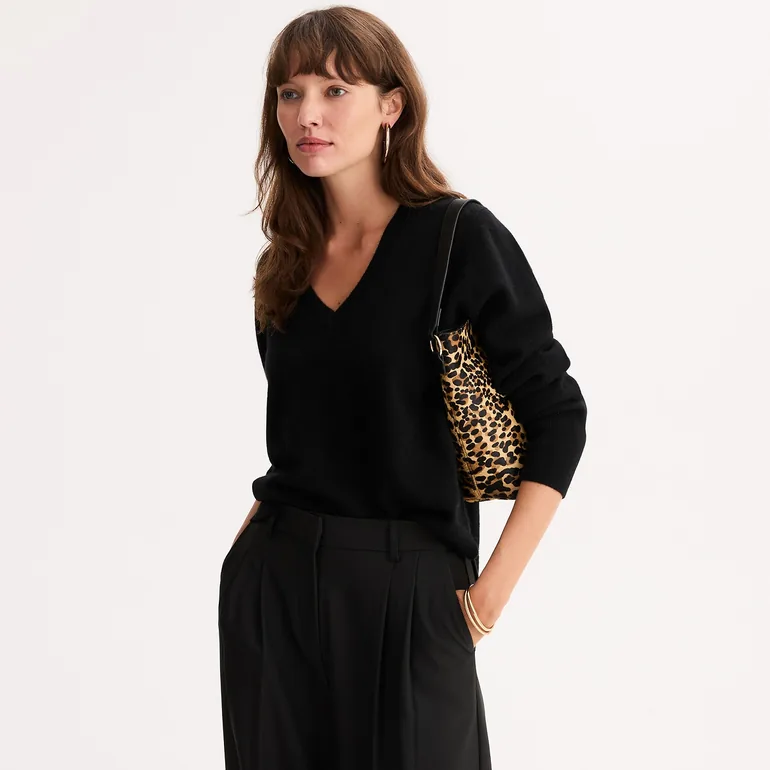 V-Neck Cashmere Jumper/Sweater in Fine Knit