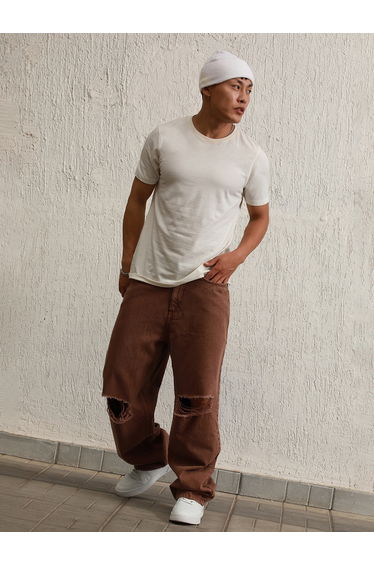 Relaxed Fit Mid Rise Distressed Jeans